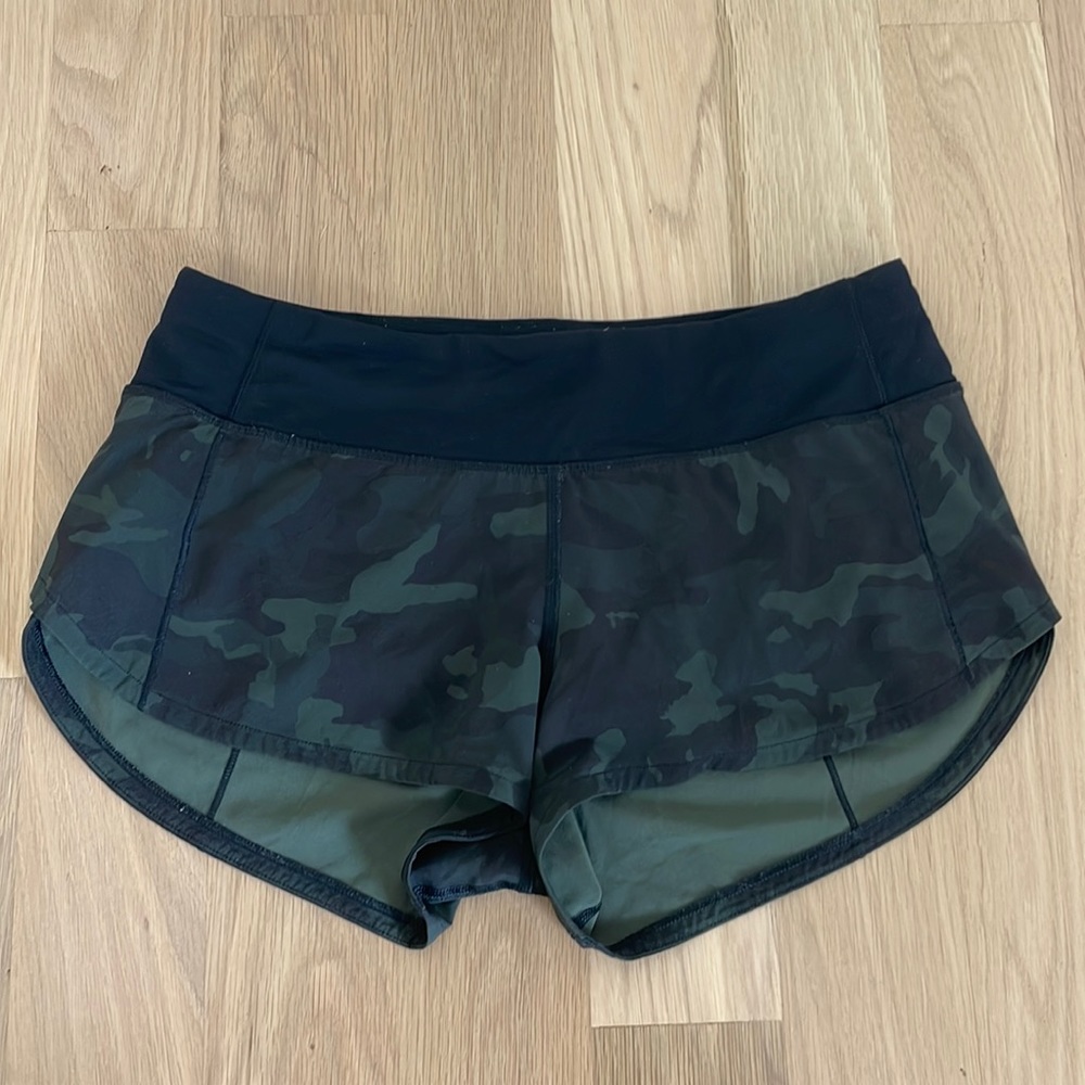Like-new Lululemon Speed Up Low-Rise Lined Short 2.5"